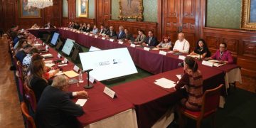 Sheinbaum revisa avances del IMSS-Bienestar con gobernadores