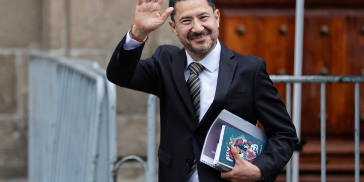 "De nuestra parte estamos trabajando y planteando alternativas para los maestros": Batres