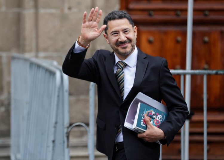 "De nuestra parte estamos trabajando y planteando alternativas para los maestros": Batres