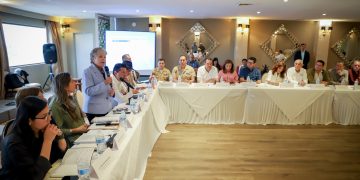 Comunidades y autoridades dialogan sobre el futuro de la Laguna-Bahía de Ohuira