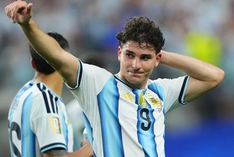 Atlético de Madrid endurece su postura tras las declaraciones de Julián Álvarez