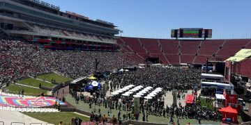 Afición mexicana desata la fiesta en Los Ángeles