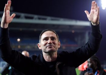 Lampard seguirá en el banquillo del Coventry hasta 2029