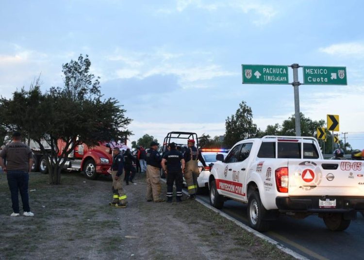 Persecución en la México-Pachuca termina con tres detenidos y el aseguramiento de más de 31 mil litros de combustible