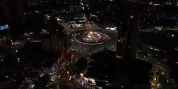 100 mil aficionados se reúnen en la Glorieta de la Minerva en Jalisco para celebrar el triunfo de México