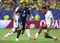 Provocó el primer gol, sirvió el segundo y marcó el tercero. El Vinícius de Brasil ya se parece al Vinícius del Real Madrid. Irrumpió este viernes contra Haití