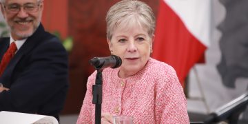 “En la COP30, nos comprometimos a disminuir gases de efecto invernadero y aumentar la participación la energía renovable”: Alicia Bárcena
