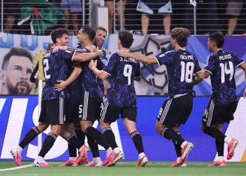 Misión cumplida: Argentina avanza con paso perfecto a los 16 avos de final