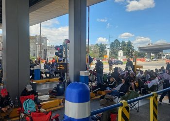 Integrantes de la CNTE levantaron las plumas en varias casetas de acceso a la Ciudad de México