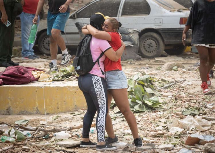 Delcy Rodríguez recorre La Guaira tras los terremotos y confirma llegada de ayuda internacional
