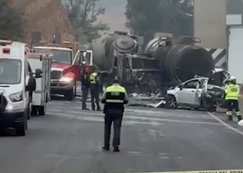 Cierran la autopista Chamapa-Lechería por carambola e incendio de una pipa; reportan kilómetros de filas