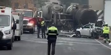 Cierran la autopista Chamapa-Lechería por carambola e incendio de una pipa; reportan kilómetros de filas