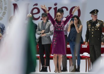 PAN y PRI critican presencia de ministros de la Corte en acto de Claudia Sheinbaum
