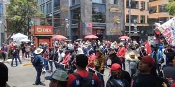 CNTE inicia huelga nacional indefinida a días del Mundial
