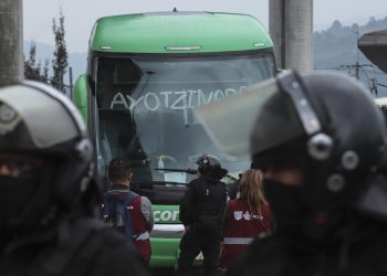 Padres de Ayotzinapa exigen retomar investigación de los 43 a doce años de su desaparición