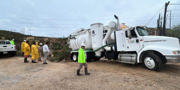 Pemex repara ducto en Salina Cruz y avanza recuperación de combustóleo derramado