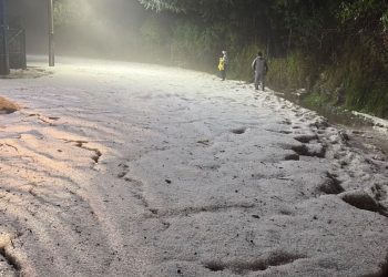 Granizo y lluvias causan daños en Huixquilucan; activan equipos de emergencia