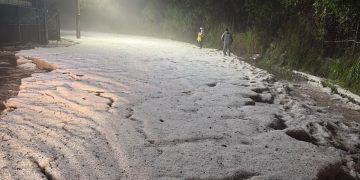 Granizo y lluvias causan daños en Huixquilucan; activan equipos de emergencia
