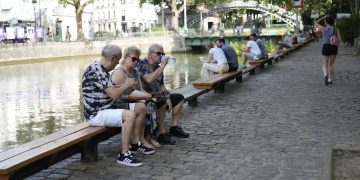 Francia en alerta roja por ola de calor: 58 departamentos afectados y cierres en París