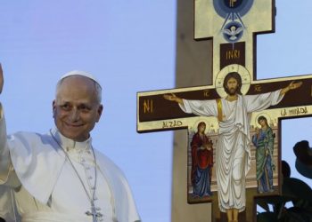 León XIV hace historia en España, exige apoyo a migrantes y justicia para víctimas de abusos en la Iglesia