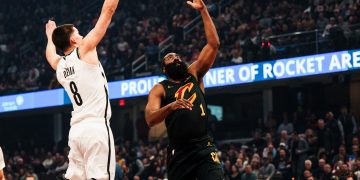 James Harden es arrestado por portar un arma ilegal 