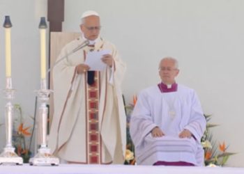 Papa León XIV cierra gira por España con fuerte mensaje sobre migración en Tenerife