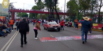CNTE marcha hacia el Estadio Azteca y eleva tensión a horas del Mundial 2026