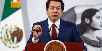 Mario Delgado destaca recuperación salarial y estabilidad laboral para el magisterio