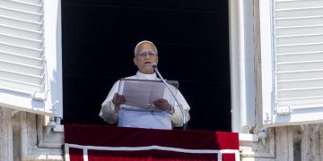 Papa León XIV pide a las naciones acoger a refugiados y víctimas de persecución