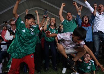 Sheinbaum felicita a México tras su triunfo ante Sudáfrica 