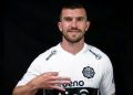 Olimpia le da la bienvenida a Tim Payne, el mediático futbolista neozelandés