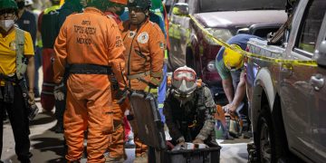 “México está con ustedes”: Los Topos se suman a las labores de rescate en Venezuela