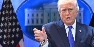 Trump amenaza con romper negociaciones con Irán por peajes en el estrecho de Ormuz