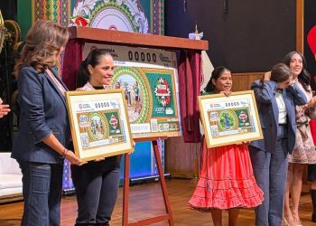 Lotería Nacional presenta billete dedicado a las Corredoras de México Imparable