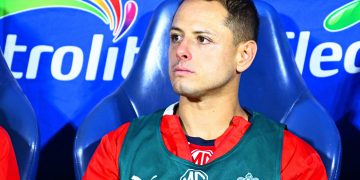 Chicharito Hernández aterriza en Dallas para cerrar su fichaje con el Atlético Dallas
