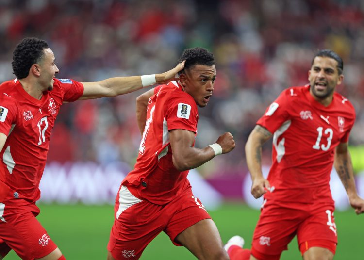 Con un tanto de Breel Embolo en el minuto 10 y otro de Dan Ndoye en el 46, Suiza derrotó a Argelia por 2-0 y la eliminó de los dieciseisavos de final del Mundial 2026