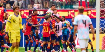 España se clasificó a semifinales del Mundial, por segunda vez en su historia, en un partido que repitió el guión de los octavos.