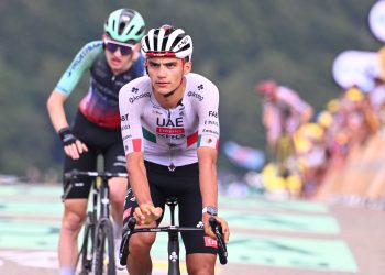 El mexicano Isaac del Toro, integrante del UAE Team Emirates, volvió a firmar una destacada actuación en el Tour de Francia 2026