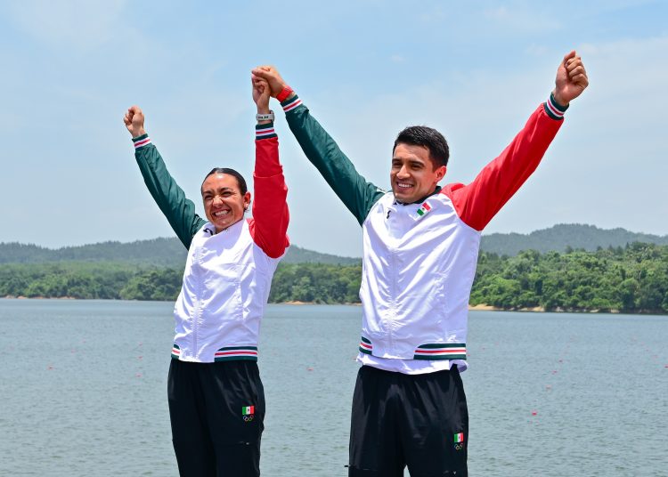 - La primera medalla dorada del día llegó en la final de doble par de remos cortos mixto, una prueba que debutó en el programa de los Juegos Centroamericanos y del Caribe. Los olímpicos Kenia Lechuga