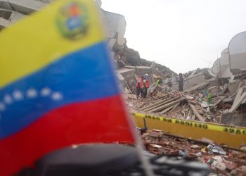 Suman 4 mil 333 muertos tras los terremotos en Venezuela; continúan labores de rescate