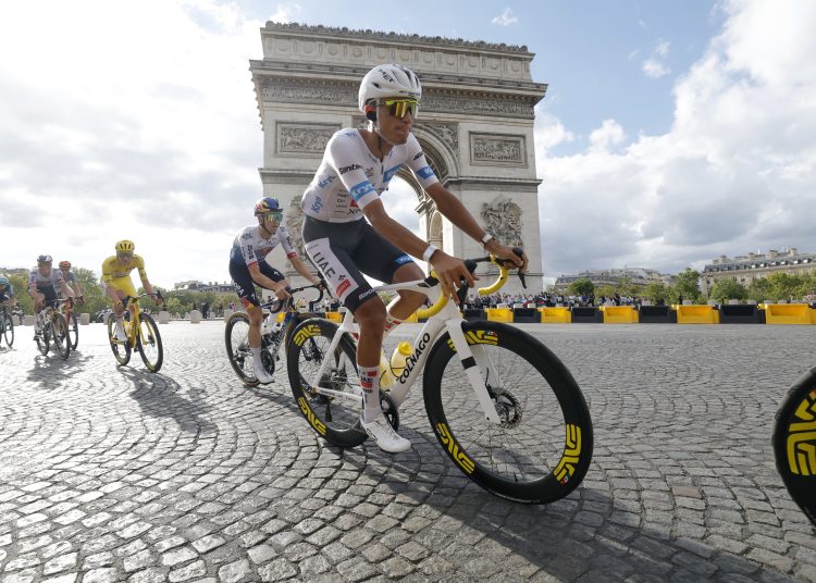 Isaac del Toro escribió una página inolvidable para el deporte mexicano al completar una actuación histórica en el Tour de Francia 2026