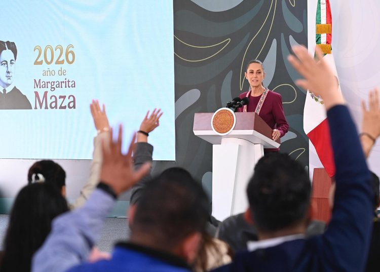Claudia Sheinbaum llama a celebrar con responsabilidad el triunfo de México y evitar aglomeraciones | FOTO EFE