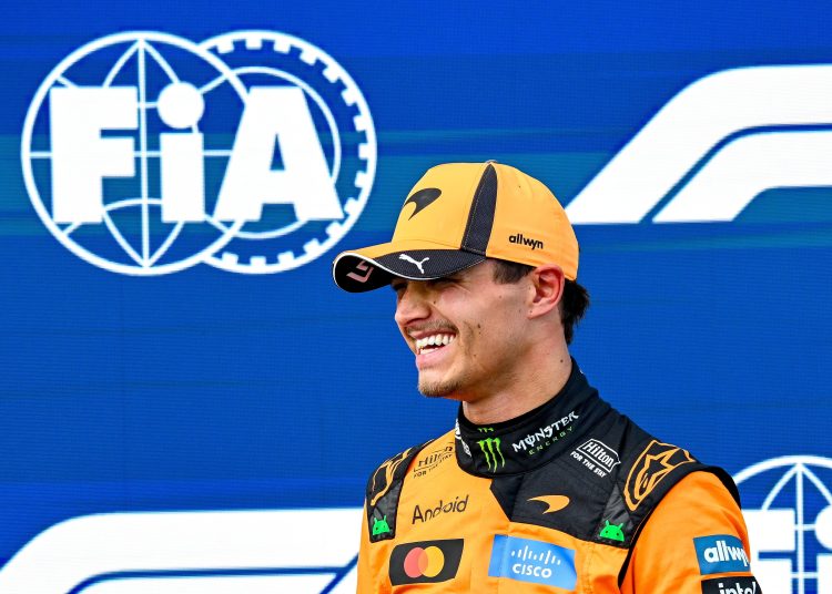 El inglés Lando Norris (McLaren), último campeón del mundo, repitió su victoria del año pasado al ganar este