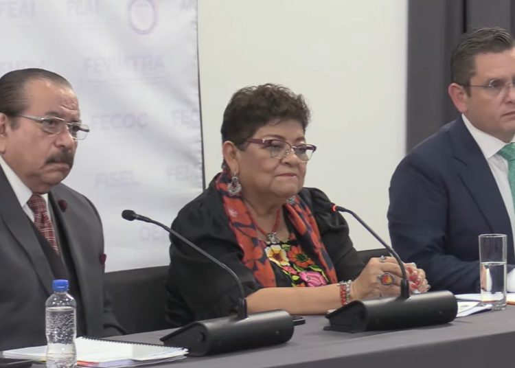 FGR investiga a Ken Salazar por mentir y violentar el marco internacional en el "secuestro" de "El Mayo"