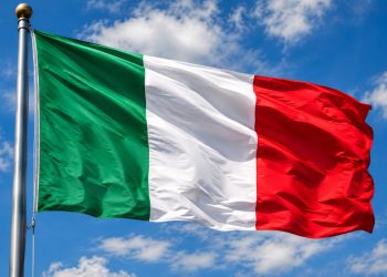 Italia llevará a 61 escritores y un homenaje a Umberto Eco a la FIL Guadalajara 2026