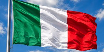 Italia llevará a 61 escritores y un homenaje a Umberto Eco a la FIL Guadalajara 2026