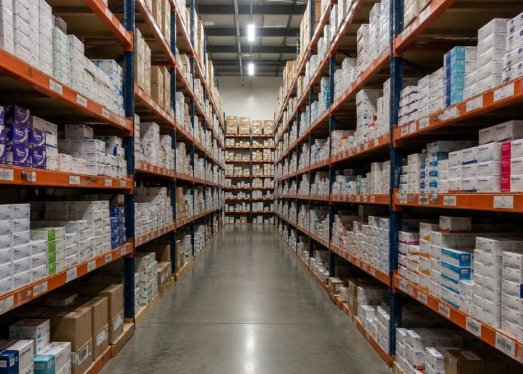 ¿Cuál es el estatus de la licitación para compras de medicamentos?