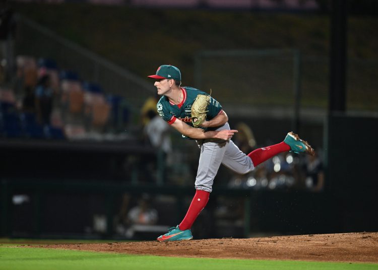 El abridor Justin Courtney llegó hasta la séptima entrada tirando un juego sin hit ni carrera para encabezar una gran noche del pitcheo de los Diablos