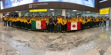 México envía 104 especialistas a Canadá para apoyar en el combate de incendios forestales