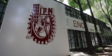 Estudiantes del IPN mantendrán plantón hasta cumplir su pliego petitorio